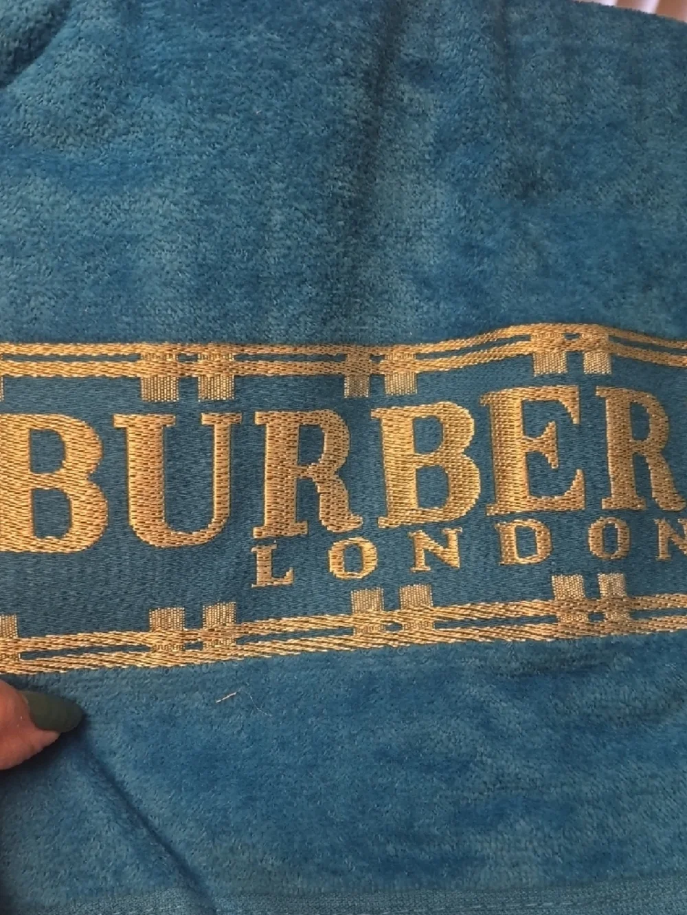Burberry Blue Towel Set with Gold Logo 2 Towels In Box